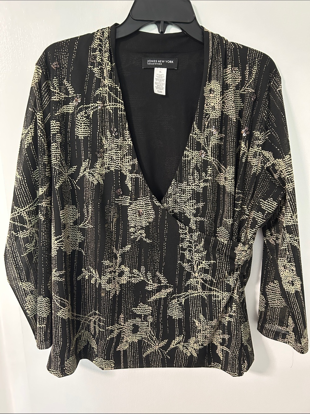 Jones New York Black and Cream Floral V-Neck Wrap Top